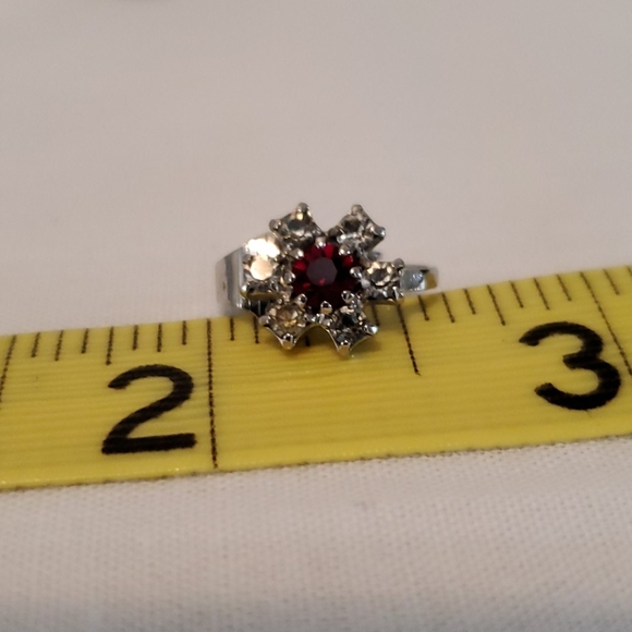 VTG Earrings Ruby Rhinestone Starburst Snowflake Clipon Christmas Valentine's - Picture 15 of 17